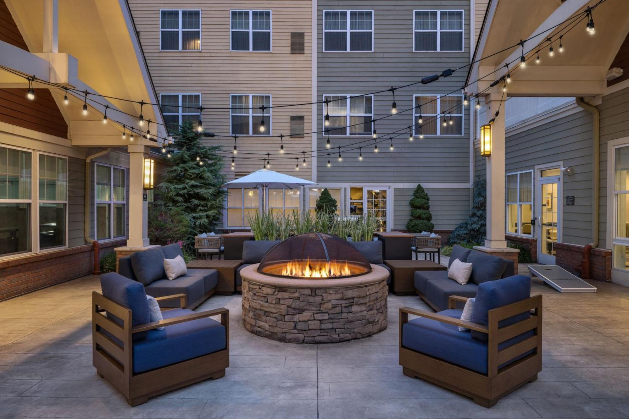 Residence Inn By Marriott Long Island Islip/Courthouse Complex Central Islip Exterior foto